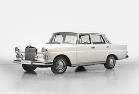 1967 Mercedes-Benz 230