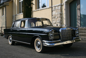 1961 Mercedes-Benz 220 b