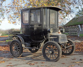 1910 Detroit-Electric Model D