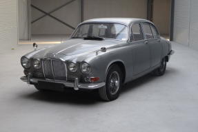 1969 Jaguar 420