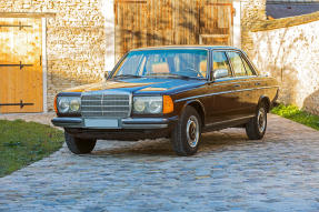 1981 Mercedes-Benz 200