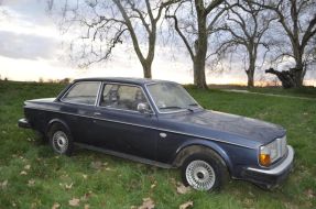 1975 Volvo 242