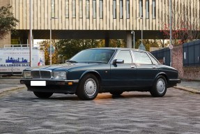 1991 Daimler 4.0