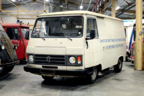 1984 Peugeot J9