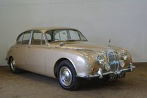1968 Daimler V8 250