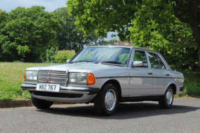 1985 Mercedes-Benz 230 E
