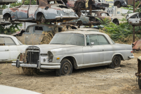  Mercedes-Benz 280 SE Coupe