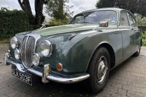 1967 Daimler V8 250