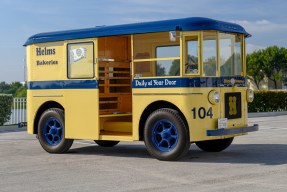 1933 Twin Coach Helms Bakery