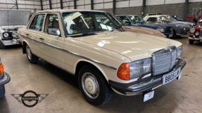 1985 Mercedes-Benz 230 E