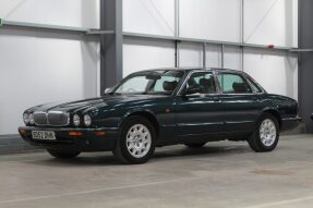 2002 Jaguar XJ