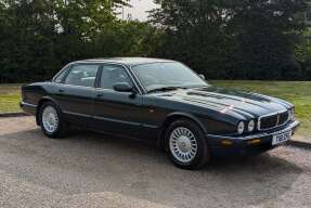 1999 Jaguar XJ8