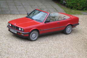 1990 BMW 320i