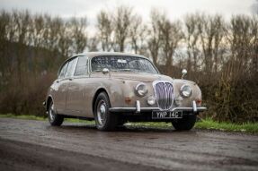 1969 Daimler V8 250