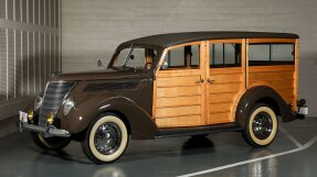 1937 Ford DeLuxe