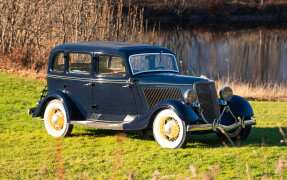 1934 Ford DeLuxe