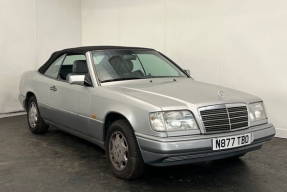 1995 Mercedes-Benz E 220