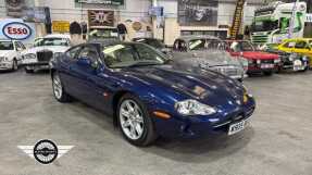 2000 Jaguar XK8