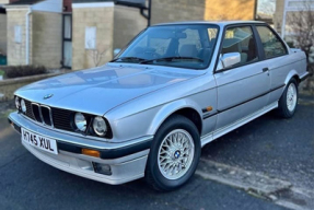 1990 BMW 320iS