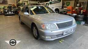 1999 Lexus LS 400