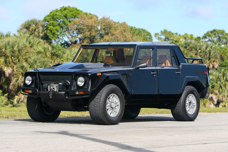 Lamborghini LM002