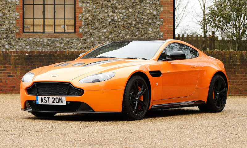 Aston Martin V12 Vantage